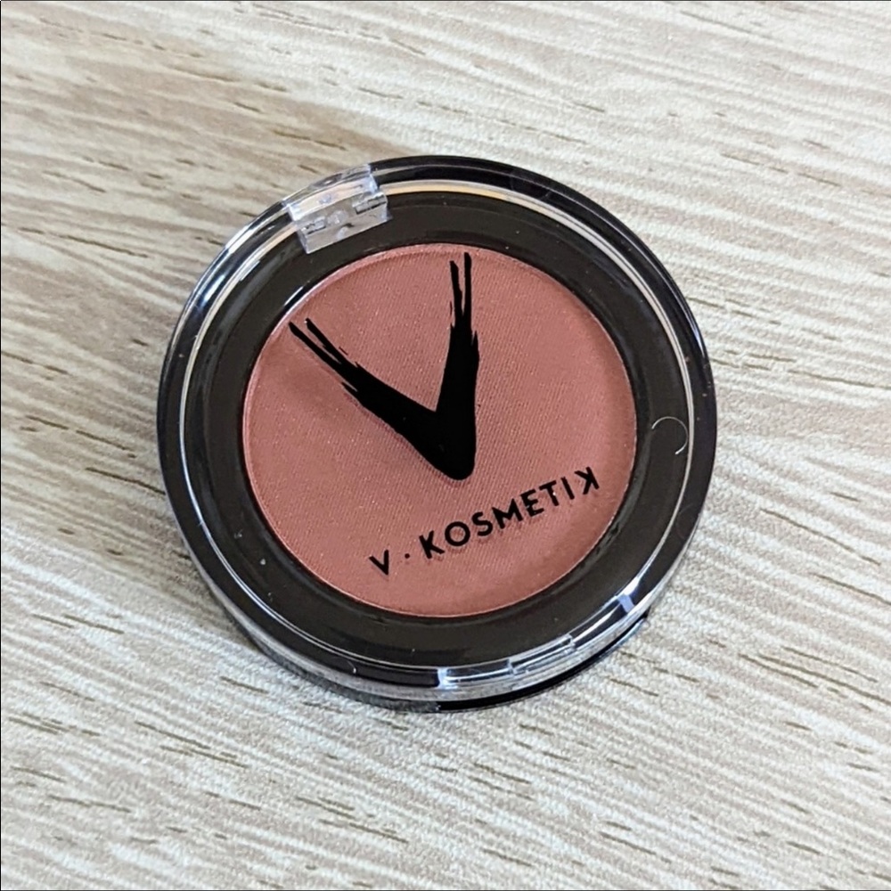 Makeup Bundle - Face - Picture 2 of 15